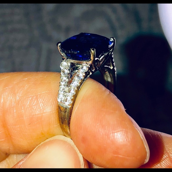 Sapphire and White Topaz Ring - Picture 3 of 3
